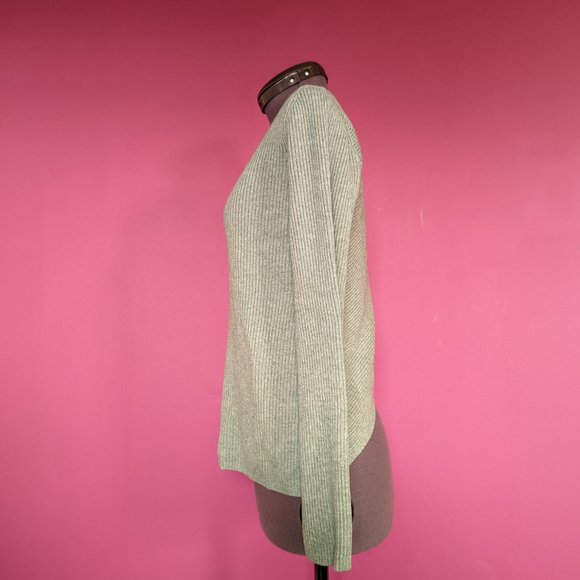 Aritzia Babaton Kitano Cross-Back Sweater in Light Sage Green size Small - Picture 4 of 10